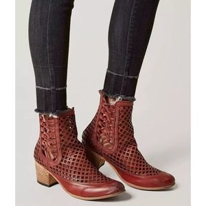 Freebird by Steven Lazor Distressed Leather Ankle Boot Brown Size 6 NWOB